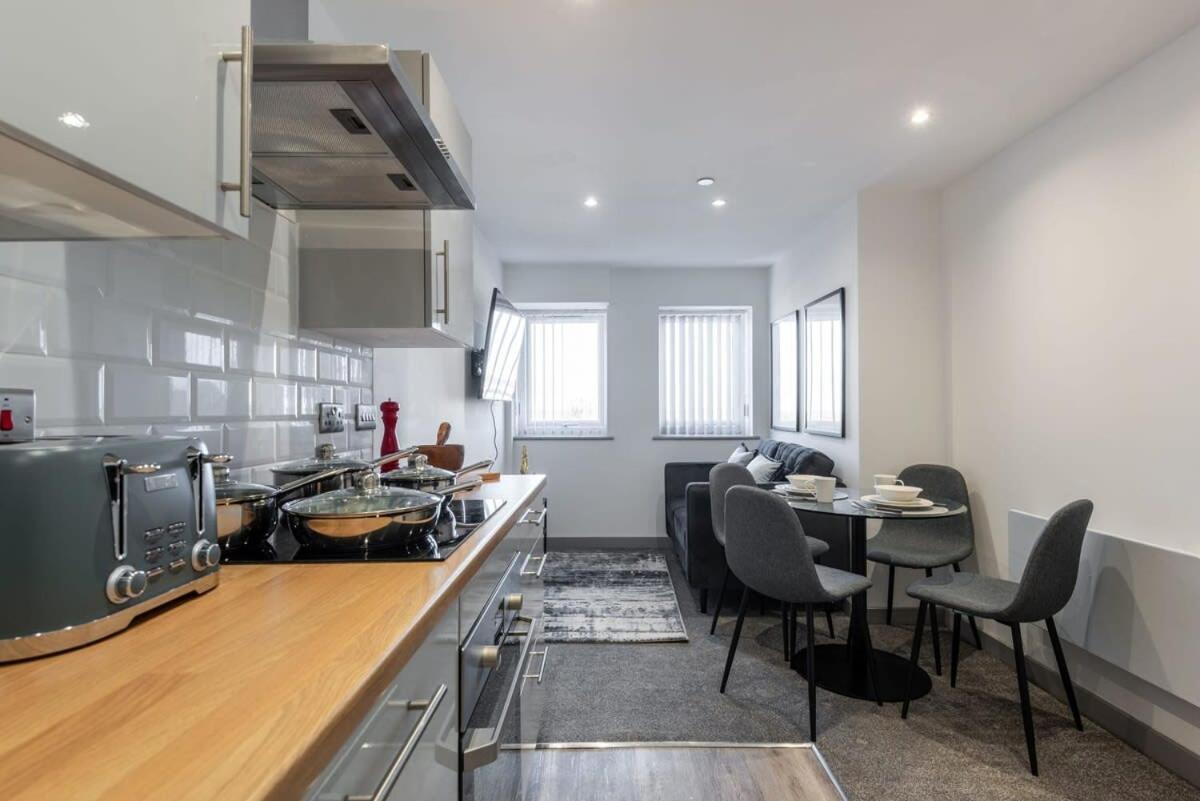 Contemporary 1 Bedroom Apartment In Central Hull Кингстон-апон-Халл Экстерьер фото